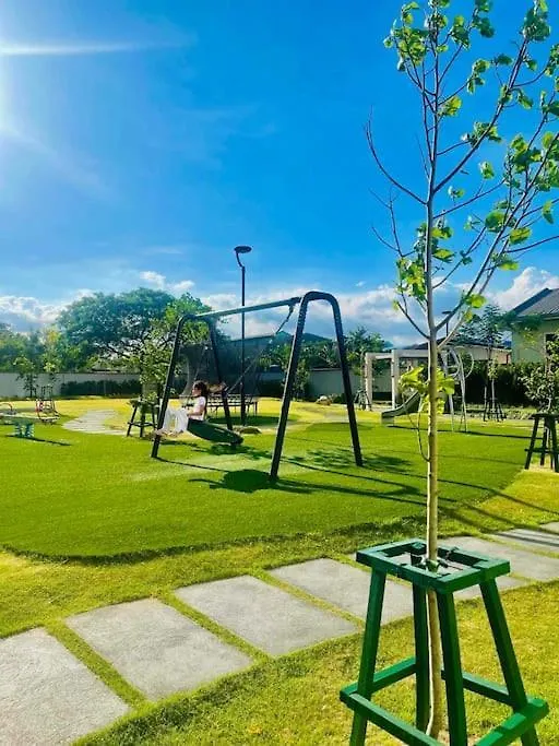 The-Hide Out By R&R Apartment Manila